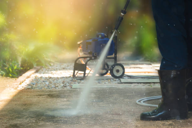 Best Oil Spill Cleanup  in Spring Valley, WI